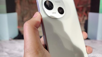 Kamera Aquos R9 juga memiliki fitur pintar Shadow Remover yang dapat menghapus bayangan dalam objek foto. Ini memastikan foto yang lebih terang dan pencahayaan yang merata. Fitur ini menyesuaikan pencahayaan untuk meningkatkan gambar, menciptakan hasil yang lebih profesional dan menarik. Foto: detikINET/Josina