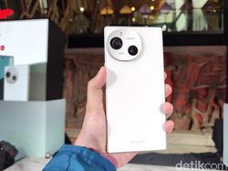 Ini Dia Sharp Aquos R9, Smarpthone Rp 9 Jutaan