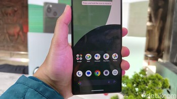 Masuk ke pasar mid-end, Aquos R9 mengalami banyak peningkatan mulai dari kamera besutan Leica, memori lebih luas, peningkatan prosesor hingga daya baterai yang besar dibandingkan generasi sebelumnya. Foto: detikINET/Josina