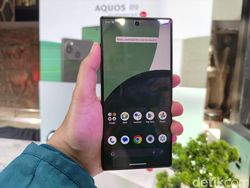 Ini Dia Sharp Aquos R9, Smarpthone Rp 9 Jutaan