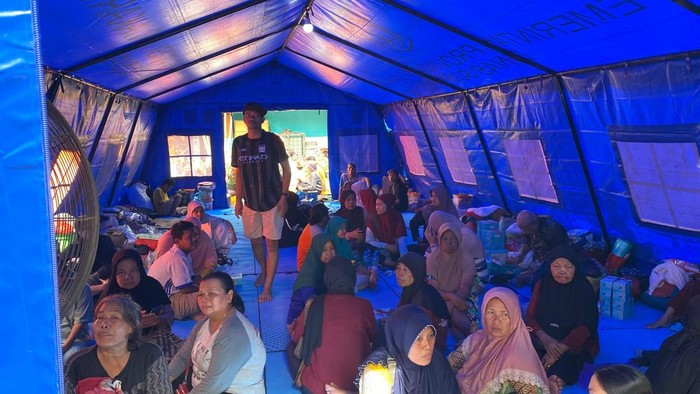 Tenda Pengungsian Korban Kebakaran Kemayoran