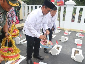 Hari Bhakti Transmigrasi, Wamen Ziarah di Makam Pionir Transmigrasi Sukra