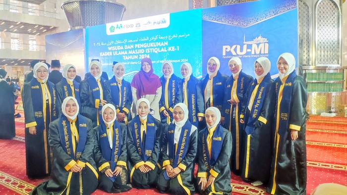 Ulama PKUMI Resmi Wisuda