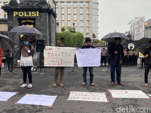 Aksi Kamisan di Mapolda Jateng Tuntut Kapolrestabes Semarang Dicopot