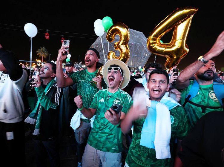 Arab Saudi Jadi Tuan Rumah Piala Dunia 2034, Warganya Bergembira