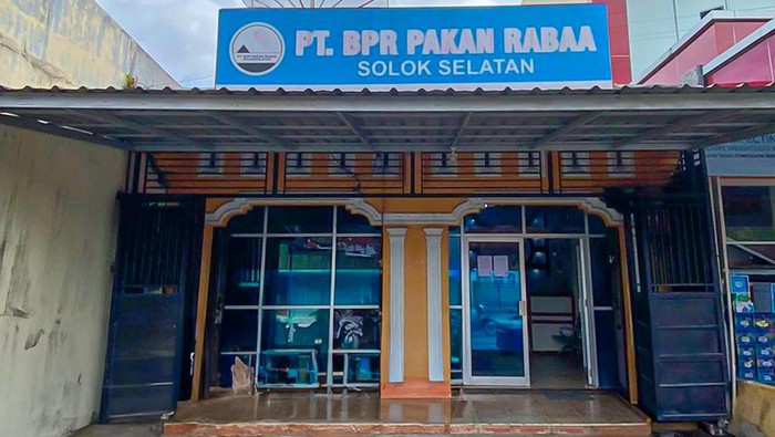 BPR Pakan Rabaa ditutup OJK