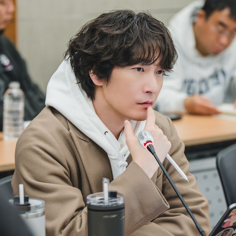 Cast drama Korea East Palace di sesi pembacaan naskah perdana.