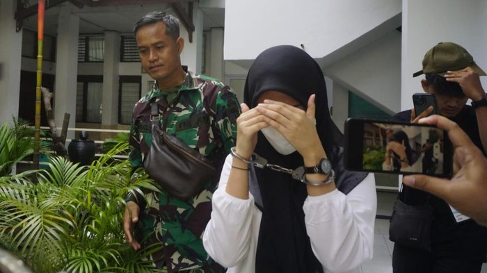 Foto: Marisa usai sidang (Ist)