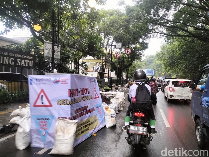 Ilustrasi proyek ducting di Jalanan Kota Bandung