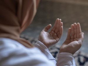 Doa Sholat Hajat yang Dianjurkan Nabi Muhammad SAW