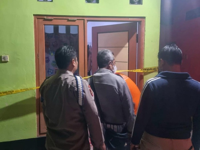 Kamar kos di Jombang tempat wanita asal Gresik lahiran sendiri hingga bayinya meninggal.