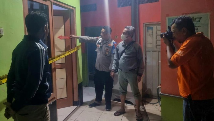 Kamar kos di Jombang tempat wanita asal Gresik lahiran sendiri hingga bayinya meninggal.