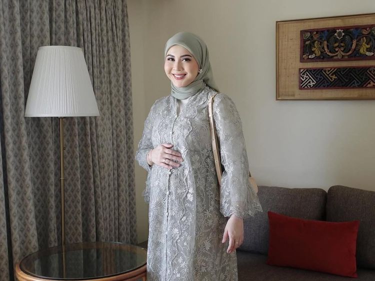 Kesha Ratuliu Dinner Romantis di Rumah Sakit Setelah Lahiran