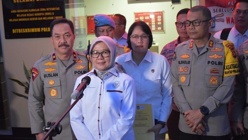 Komisioner Kompolnas, Ida Oetari (berkerudung), di Mataram, Rabu (11/12/2024).