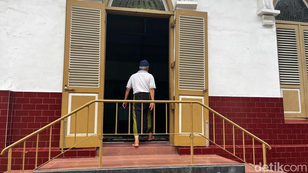 Masjid Jamik Peneleh