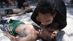 Melihat Latihan Para Penjaga Pantai