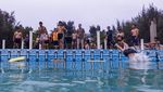 Melihat Latihan Para Penjaga Pantai
