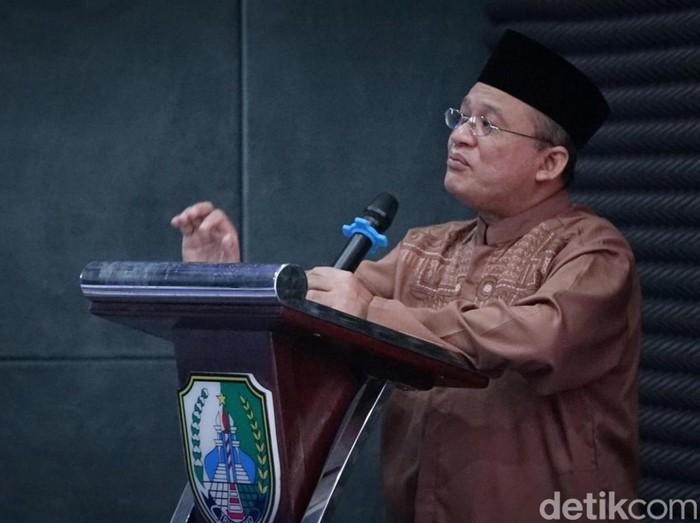 Pejabat Sampang mesum di kantor.