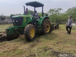 Polisi Buka Lahan Tidur di Sidoarjo Ditanami Jagung