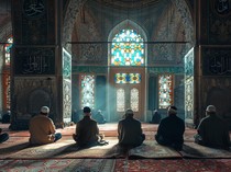 Bacaan Doa Akhir Majelis yang Dianjurkan Rasulullah SAW
