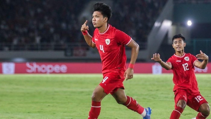 Timnas Indonesia harus puas bermain imbang 3-3 dengan Laos dalam lanjutan Grup B Piala AFF 2024. Indonesia vs Laos berlangsung di Stadion Manahan, Solo, Kamis (12/12/2024) malam WIB.