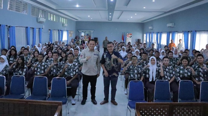 Pj Walikota Palembang, Cheka Virgowansyah sosialisasi bahaya HIV AIDS ke Siswa SMA di Palembang