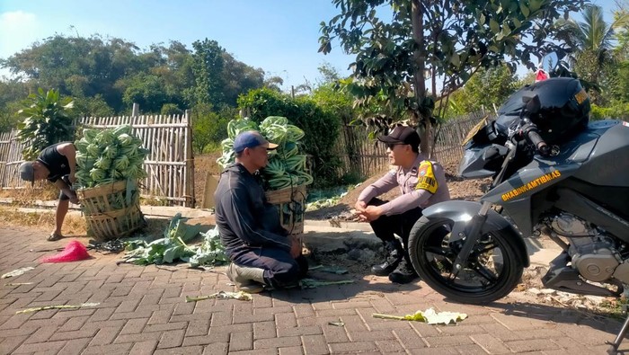 Polisi RW sambang warga jelang Libur Nataru 2025