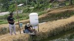 Potret Tambak Ikan dengan Alat Pakan Otomatis di Lampung Selatan
