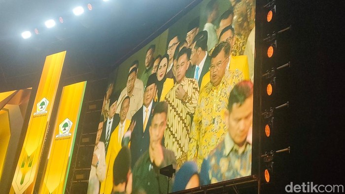 Prabowo dan Gibran hadiri puncak HUT Golkar di Sentul. (Dwi/detikcom)