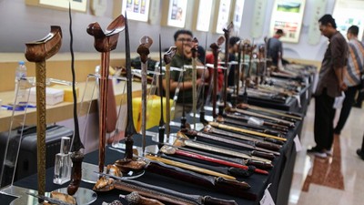 Ratusan Keris Zaman Mataram-Kamardikan Dipamerkan di Semarang
