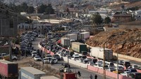 Ratusan pengungsi Suriah yang sebelumnya menetap di Turki dan Lebanon mulai kembali ke tanah air mereka setelah berakhirnya rezim Bashar al-Assad.