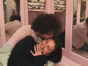 Terungkap Fakta Baru Cincin Tunangan Selena Gomez, Didesain Khusus Kekasih