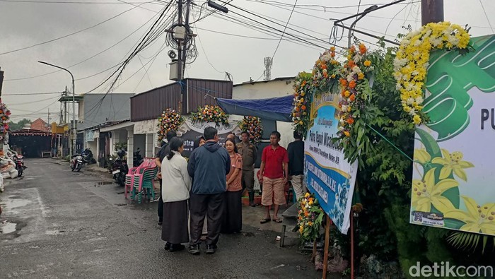 Suasana rumah duka korban di Pacar Keling Surabaya