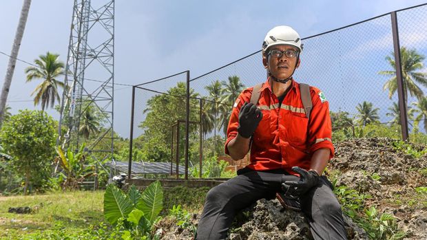 Teknisi BTS BAKTI Komdigi di Wawonii