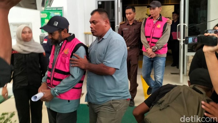 Tersangka korupsi pembangunan puskesmas Kabare, Raja Ampat.