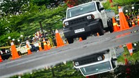 Nggak Diborong Agrinas, Ini Alasan Toyota Belum Produksi Pickup 4x4 di RI