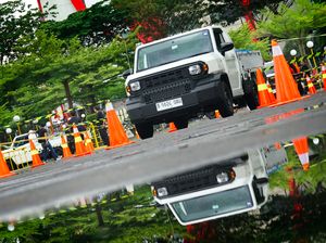 Nggak Diborong Agrinas, Ini Alasan Toyota Belum Produksi Pickup 4x4 di RI