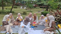 Piknik di Pines Jungle Cottage Lembang