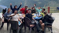 Kami istirahat makan siang di Lower Shinuwa biar gak oleng hehe