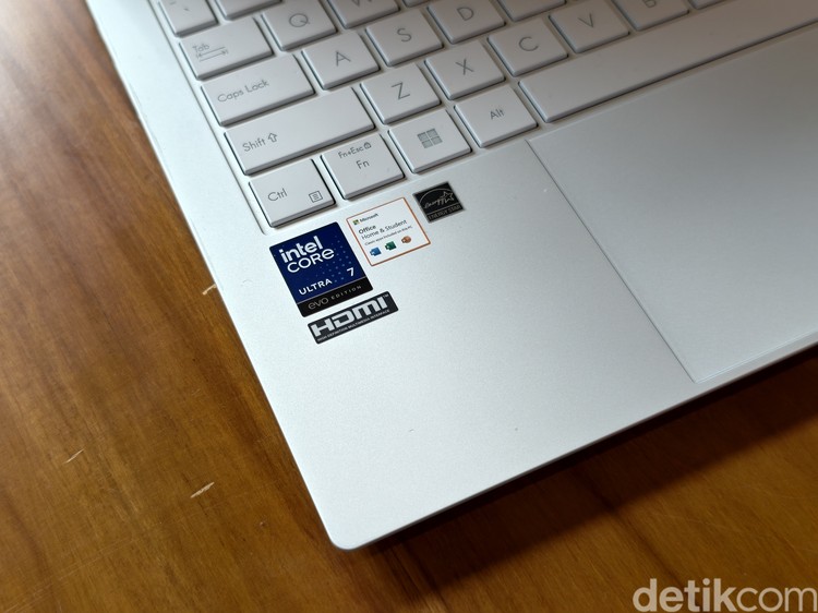 Asus Zenbook S 14 OLED