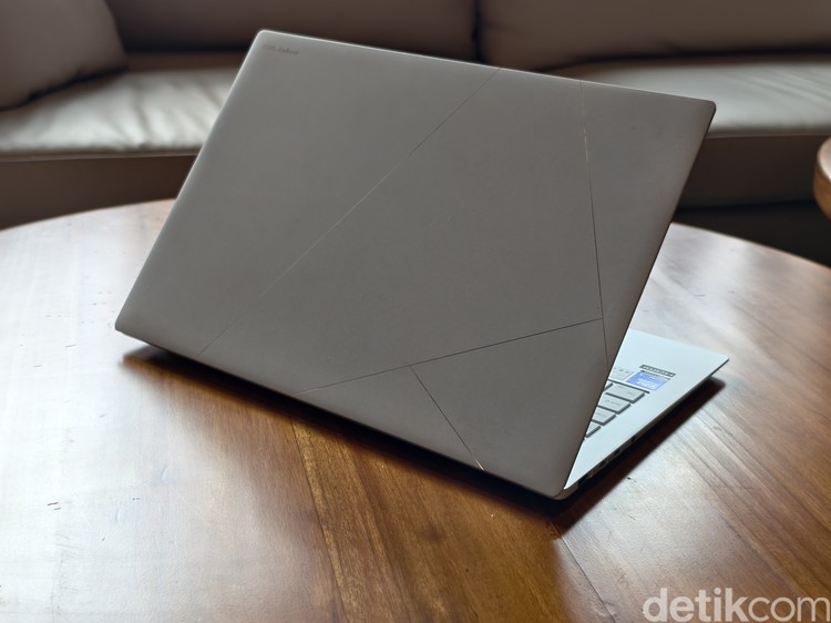 Asus Zenbook S 14 OLED