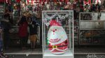 Berburu Pernak-pernik Natal di Pasar Pagi Jakarta
