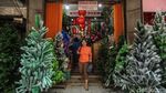 Berburu Pernak-pernik Natal di Pasar Pagi Jakarta