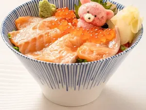 Gemas! Resto Sushi Ini Hadirkan Tema Menu Serba Beruang