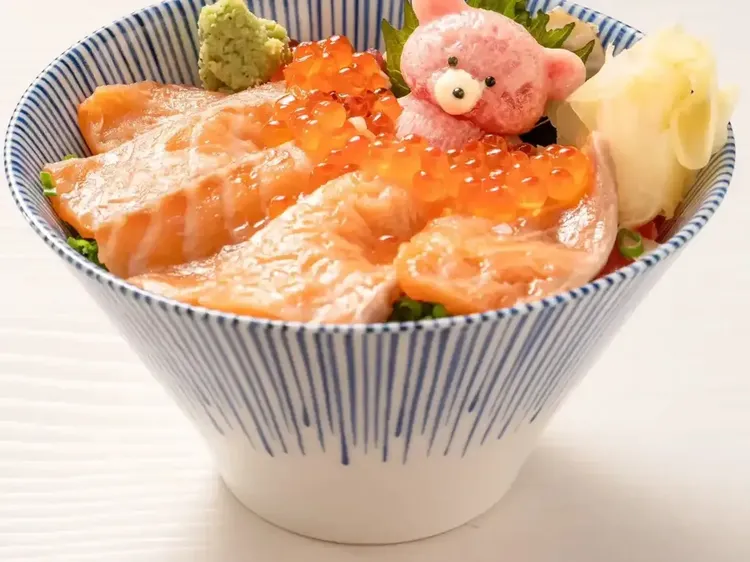 Gemas! Resto Sushi Ini Hadirkan Tema Menu Serba Beruang