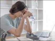 Pembusukan Otak Akibat Kebanyakan Main Media Sosial Jadi Sorotan Para Ahli