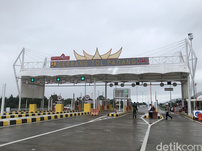 Gerbang Tol Padang-Sicincin