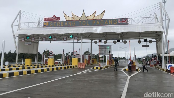 Gerbang Tol Padang-Sicincin