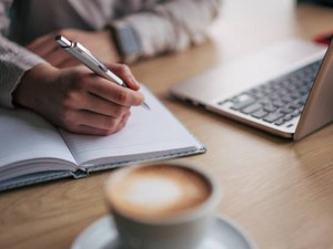 7 Contoh Resume Materi Kuliah Umum yang Baik dan Benar Berbagai Tema