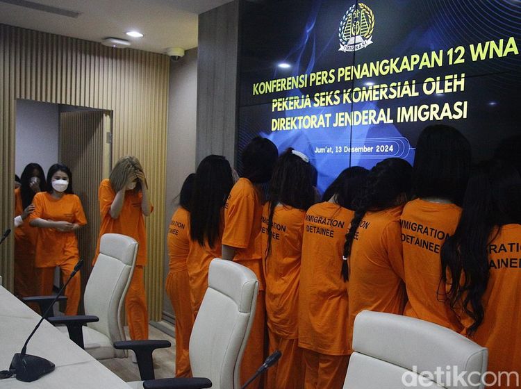 Ini 12 LC Asal Vietnam yang Ditangkap, Sekali Kencan Rp5,6 juta